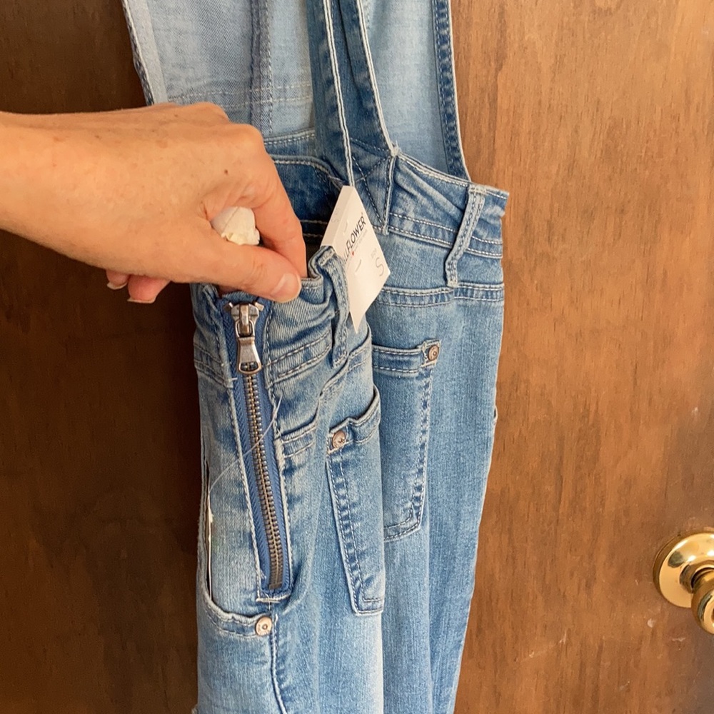Wallflower overall the Tomboy ankle distressed jean overall with instastretch - Picture 16 of 17